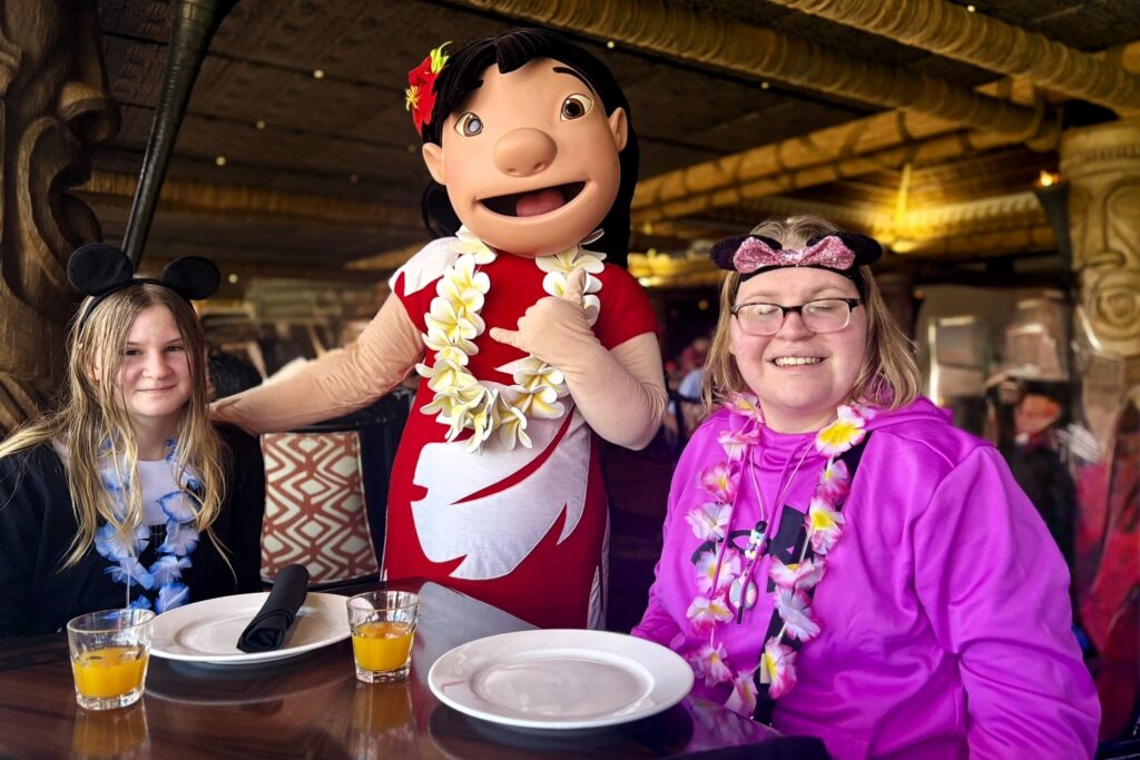 Dining While Resort Hopping with Kids