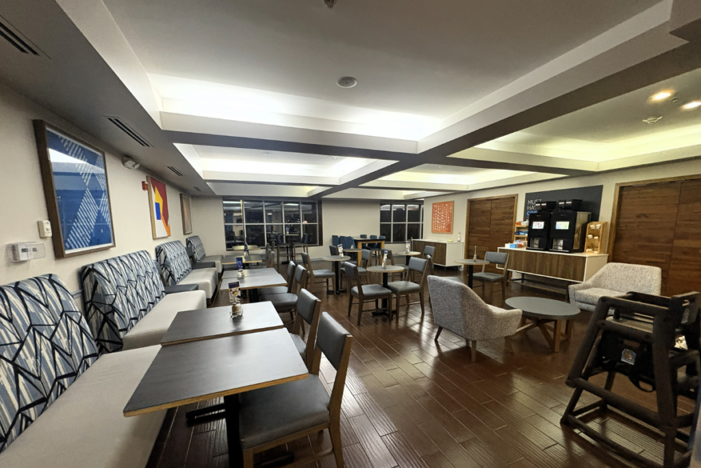 Auburn Hills Holiday Inn Express Hotel Amenities