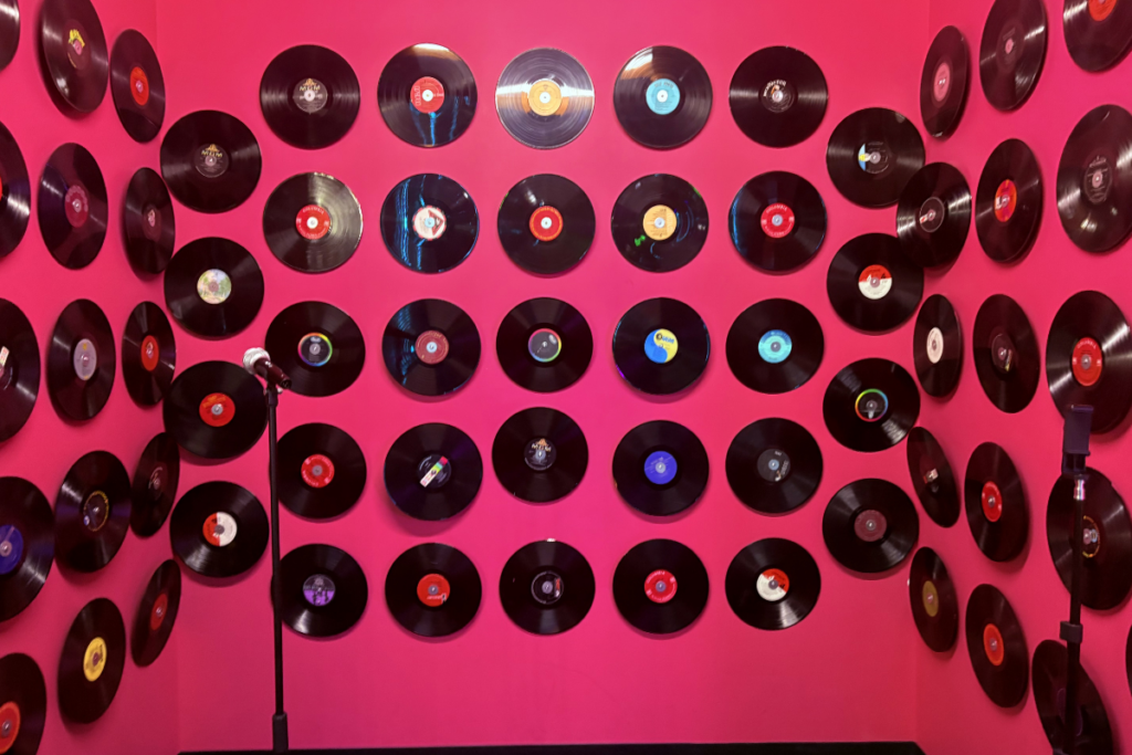 Record Wall Studio