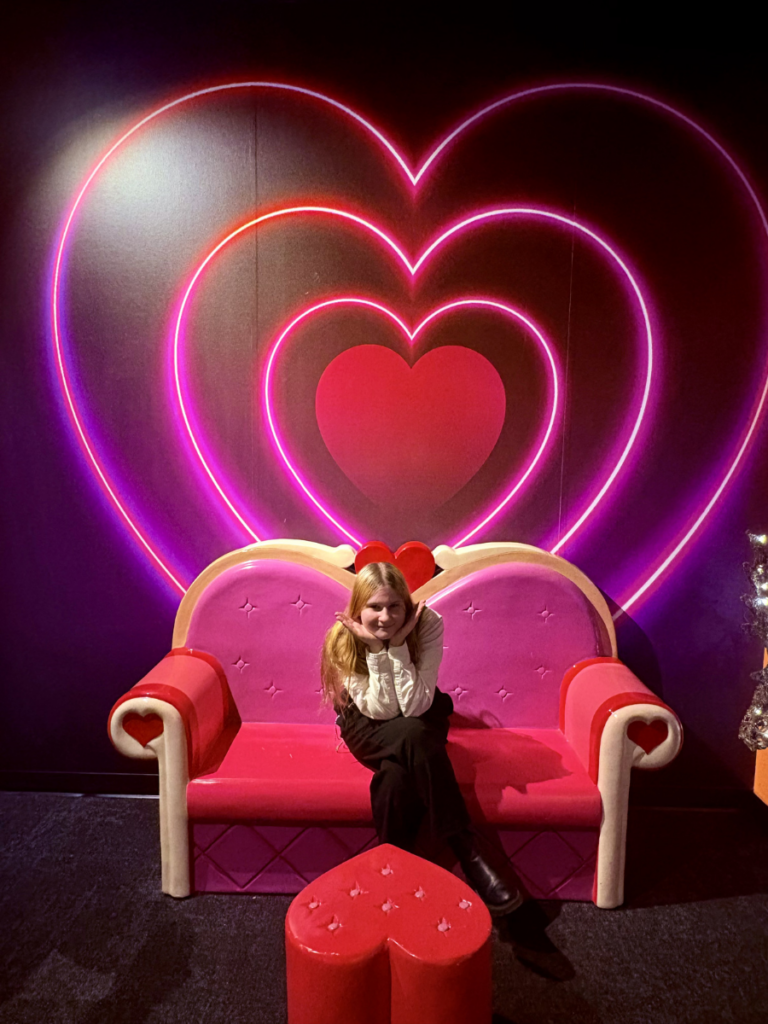 Ripley's Heart Couch